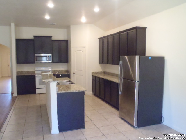 203 Azalea Way Property Photo 8
