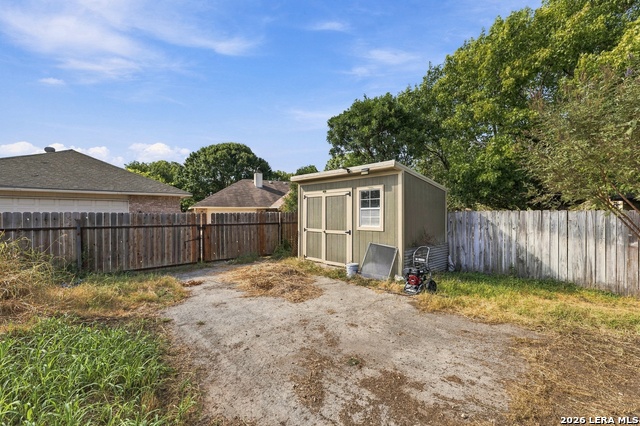 2117 Hackberry Dr Property Photo 3