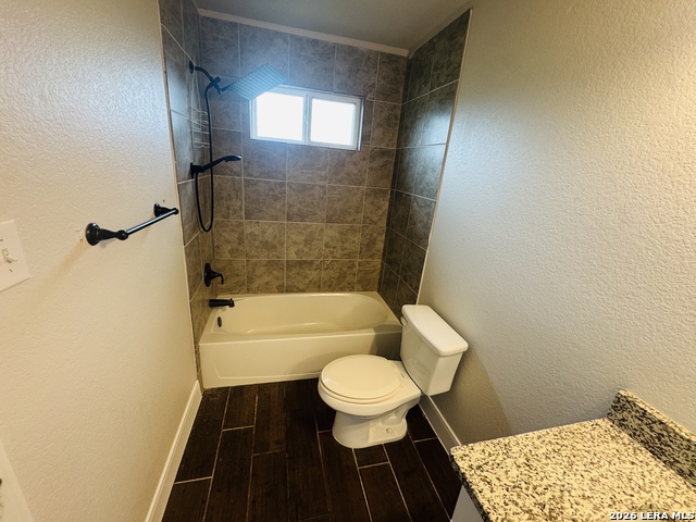 6310 Melanzane Ave Property Photo 11