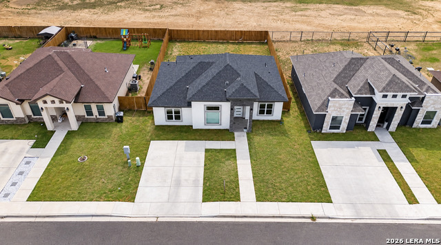 1817 Rebecca Lane Property Photo 3