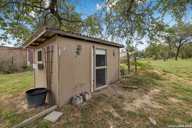30 Terry Ln Property Photo 33