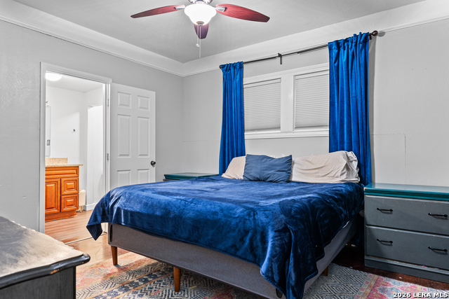 1817 Santa Monica St Property Photo 14