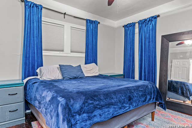 1817 Santa Monica St Property Photo 15