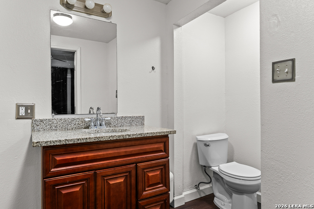 1817 Santa Monica St Property Photo 16