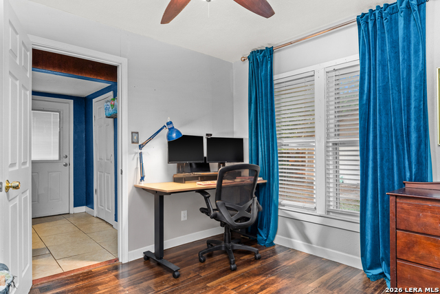 1817 Santa Monica St Property Photo 20