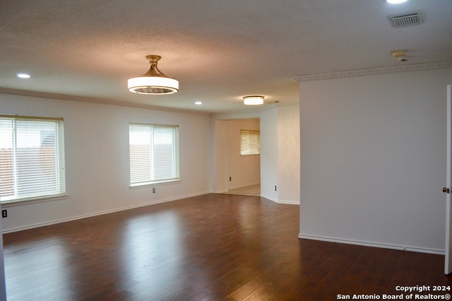 7934 Donshire Dr Property Photo 4