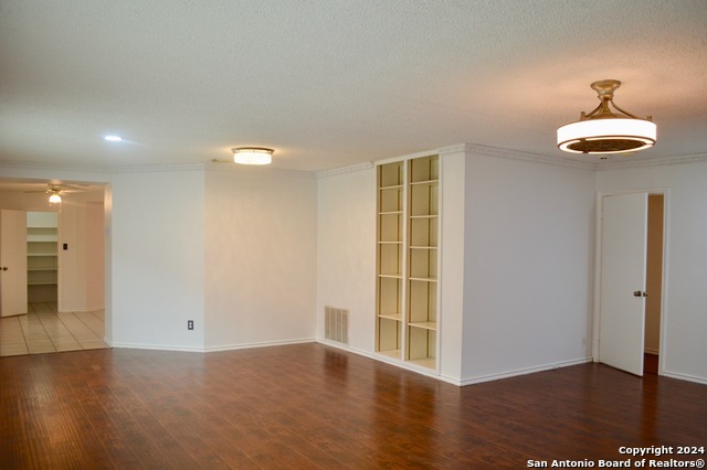 7934 Donshire Dr Property Photo 5