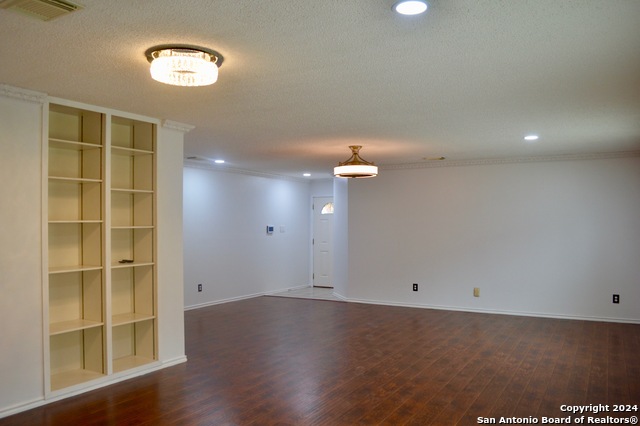 7934 Donshire Dr Property Photo 6