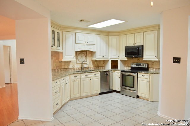 7934 Donshire Dr Property Photo 12