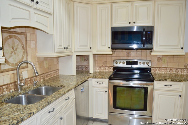 7934 Donshire Dr Property Photo 14