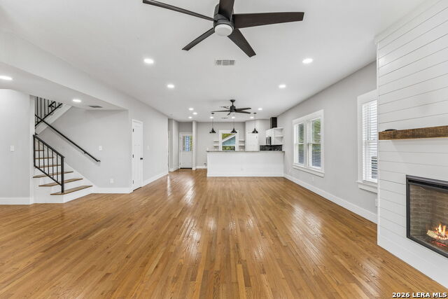 319 Burleson Property Photo 5