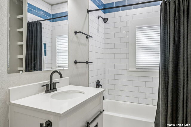 319 Burleson Property Photo 9