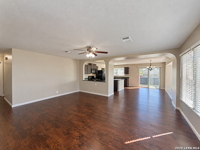 10443 Pine Glade Property Photo 8