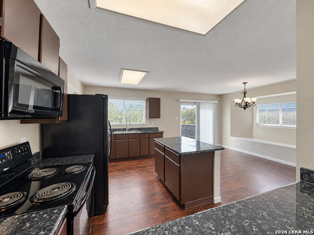 10443 Pine Glade Property Photo 12