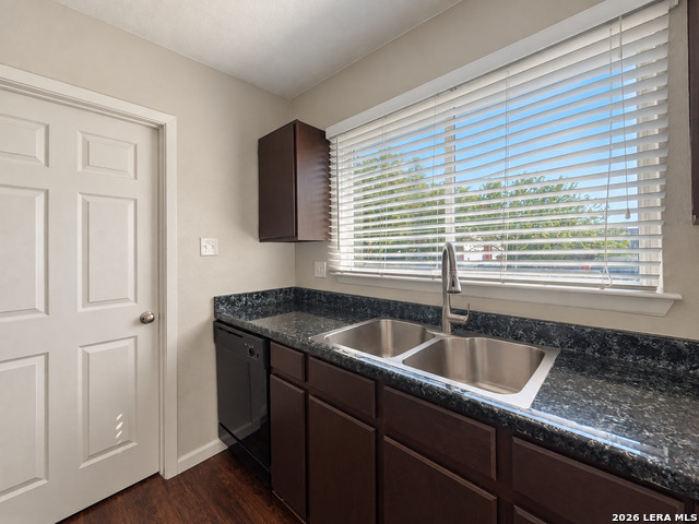 10443 Pine Glade Property Photo 16
