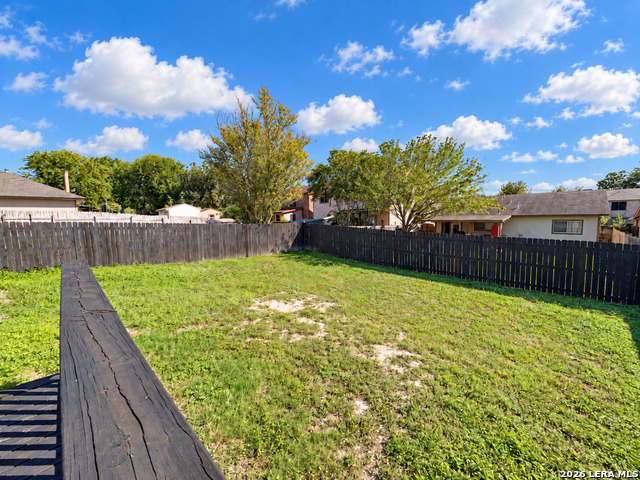 10443 Pine Glade Property Photo 32