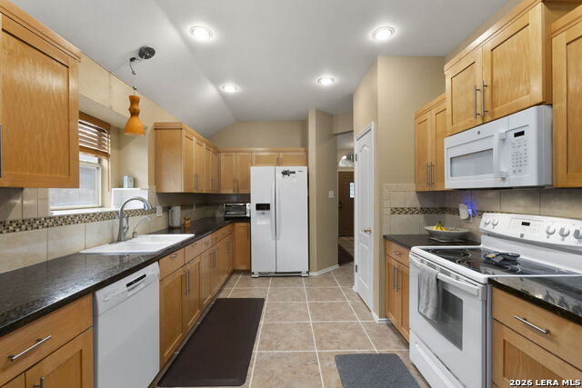 16618 Snell Mdws Property Photo 18