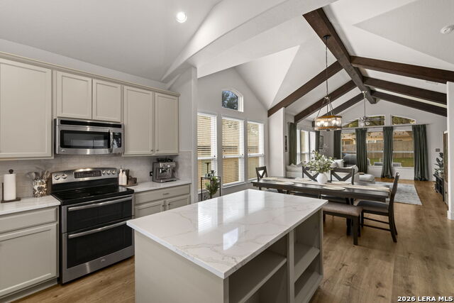 7627 Mission Smt Property Photo 13