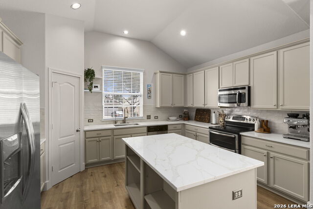 7627 Mission Smt Property Photo 14