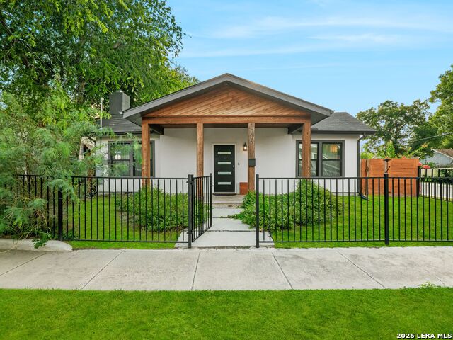 1006 S Pine Street Property Photo 1