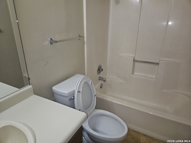 5319 Ashbury Dr Property Photo 8