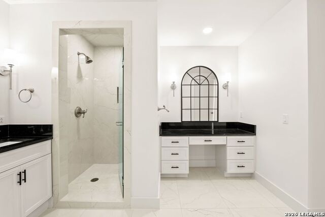 610 E Market Property Photo 13