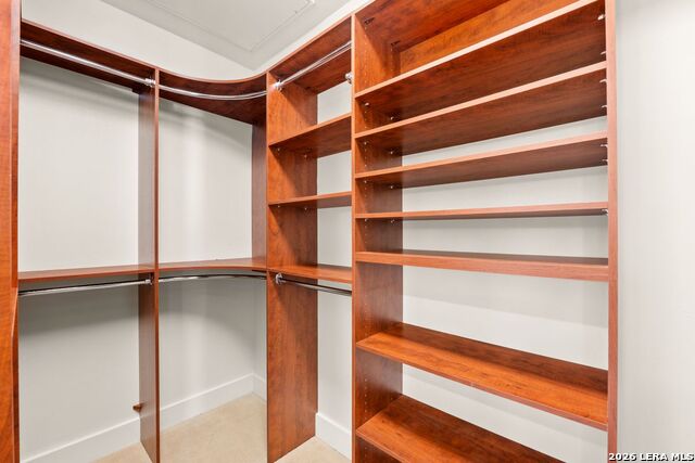 610 E Market Property Photo 14