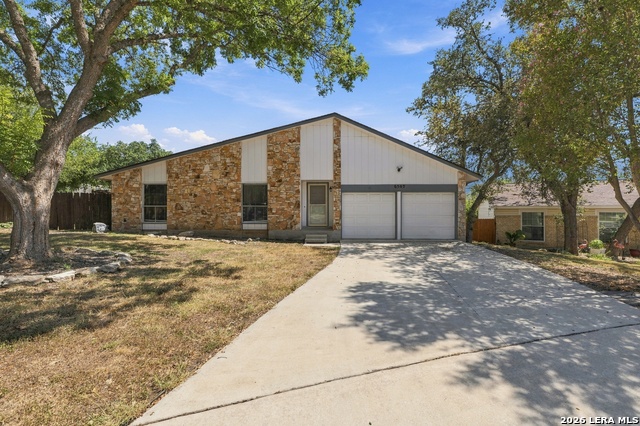 6302 Ridgehurst Property Photo 1