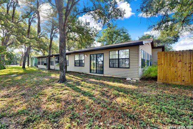 39 Chaparral Dr Off E Us Hwy 290 Property Photo 5