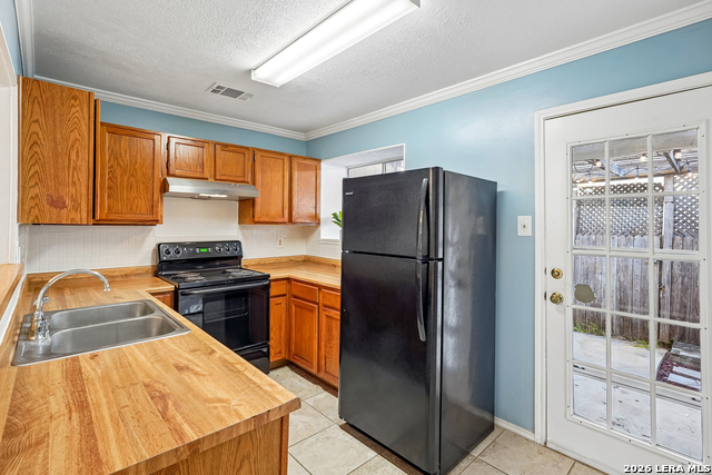 7880 Micron Dr Property Photo 8