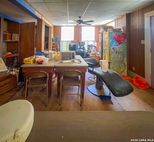302 E Carter St Property Photo 6