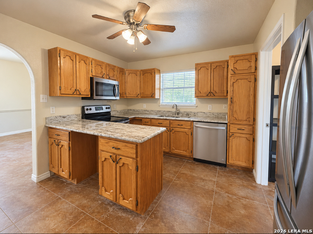 2152 Pershing Cir. Property Photo 7