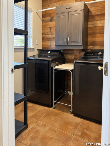 2152 Pershing Cir. Property Photo 8