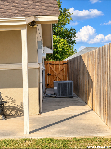 2152 Pershing Cir. Property Photo 17