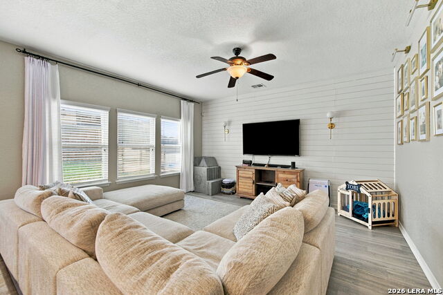 9814 Marbach Bnd Property Photo 7