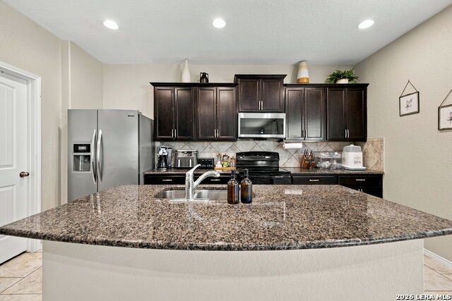 9814 Marbach Bnd Property Photo 11