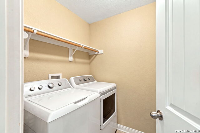 9814 Marbach Bnd Property Photo 29