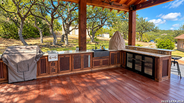 875 Shepherds Property Photo 3