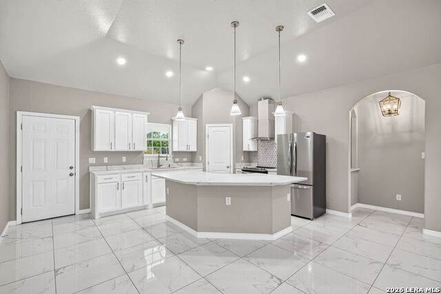 8116 Ventura Blvd Property Photo 7