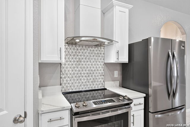 8116 Ventura Blvd Property Photo 8