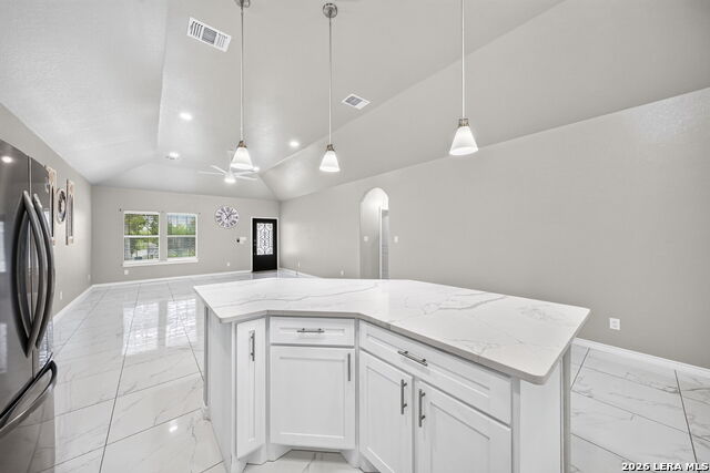 8116 Ventura Blvd Property Photo 9