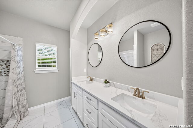 8116 Ventura Blvd Property Photo 14