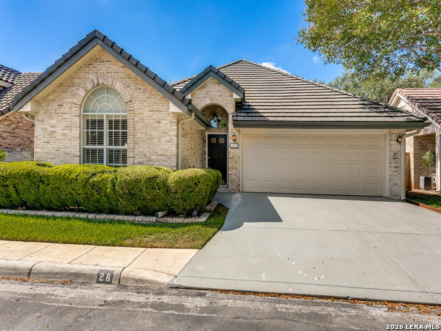 28 Campden Cir Property Photo 1