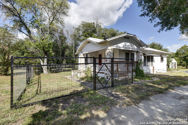 1292 N Business 35 Property Photo 2