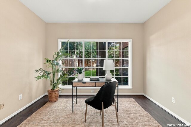 5007 Newcastle Ln Property Photo 6