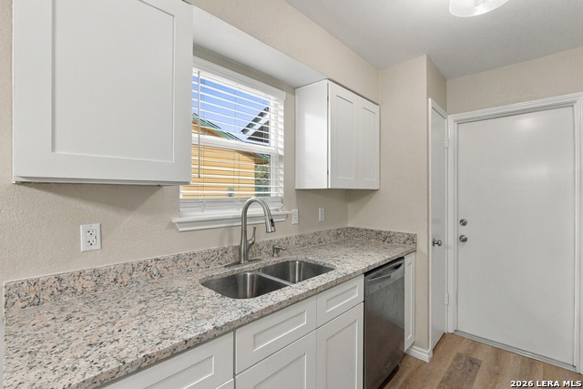 11406 Gold Point Property Photo 9