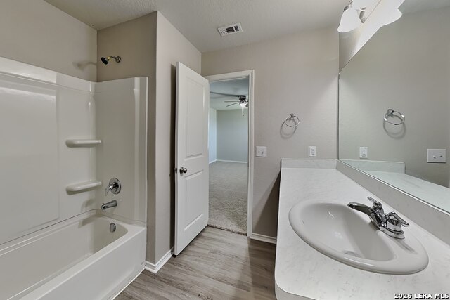 5202 Everett Loop Property Photo 8