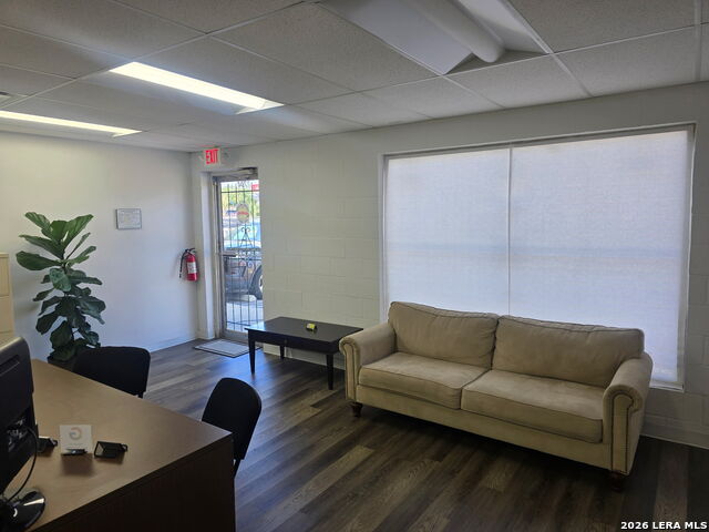 2710 W Commerce St Property Photo 3