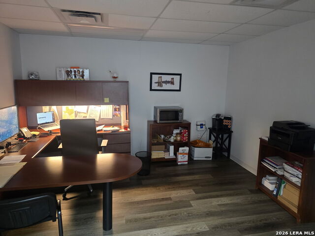 2710 W Commerce St Property Photo 5