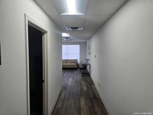 2710 W Commerce St Property Photo 9